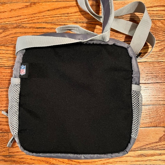 NWOT NFL New England Patriots Messenger Cooler Bag Coleman, fits 12 cans, lunch - Picture 3 of 5